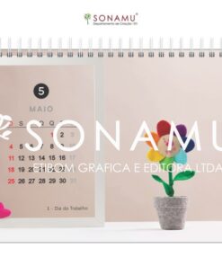 O Calendário Background 2025 traz imagens de fundos fofos que remetem a retratos e molduras.